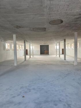Foto - Lagerhalle 400m2, Strom, Wasser, Oberornau