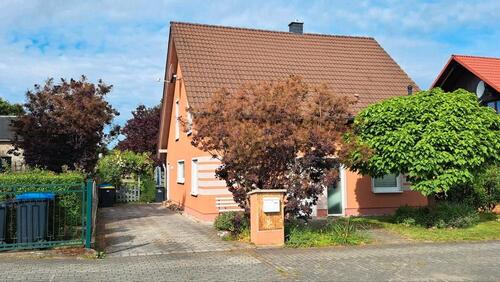 Foto - Einfamilienhaus - Modernes Wohnglück für die ganze Familie