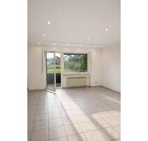 ****Renovierte Wohnung, 3ZKB, ca. 80m2**** - Lonnig