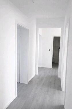 Foto - 2 x Wohnungen 8 Zimmer mit Balkon