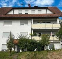 Lichtdurchflutete 4-Zimmer-Familienwohnung mit Balkon - Hohberg