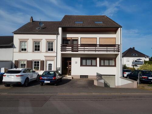 Foto - Doppelhaus, großes Grundstück & best. Entwicklungsperspektive