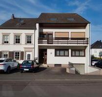 Doppelhaus, großes Grundstück & best. Entwicklungsperspektive - Wasserliesch