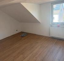 Wohnung DG - 700,00&nbsp;EUR Kaltmiete, ca.&nbsp; 90,00&nbsp;m&sup2; in Lohfelden (PLZ: 34253)