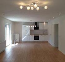 Schöne 5-Zimmer-Wohnung mit Balkon und Einbauküche zu vermieten - Landstuhl
