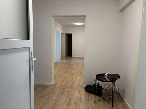 Foto - Einziehen, anschließen, loslegen – 135 m² Büro mit Stil in Ffm