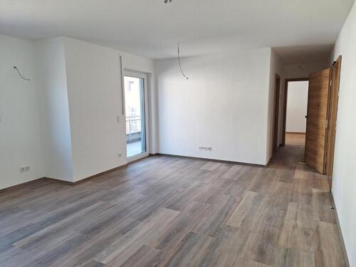 Foto - Helle 2-Zimmer-Whg (M1+M2) mit Aufzug, Balkon und Einbauküche