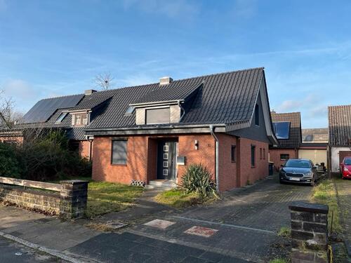 Foto - Charmante, komplett sanierte Doppelhaushälfte