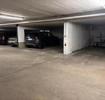 Laimer Platz (U5) – Sicherer Einzelstellplatz (KEIN DUPLEX) – SUV - München Sendling-Westpark