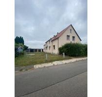 Haus. Doppelhaushälfte. Mehrfamilienhaus. Provisionsfrei!!! - Teuchern