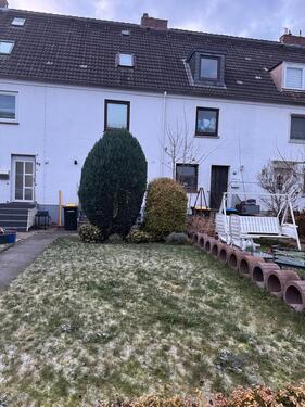 Foto - Mittelreihenhaus mit Keller - 1.350,00 EUR Kaltmiete, ca.  100,00 m²