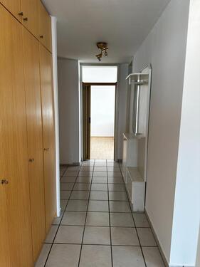 Foto - Biete 12qm großes voll möbliertes WG Zimmer mit großem Südbalkon