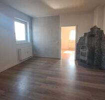 Helle 2-Zimmer-Wohnung mit Balkon in Zeitz
