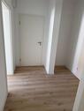 Foto - Frisch sanierte 2,5 -Zimmer-Wohnung mit Dusche & Vinylboden