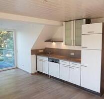 3,5-Zimmer Wohnung 90 m² Balkon Klimaanlage EBK Dusche, Badewanne - Bopfingen
