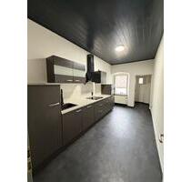 Großzügige 4-Zimmer-Wohnung in zentraler Lage in Hof