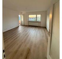 Kernsanierte helle 3-Zimmer-Wohnung mit Balkon und Stellplatz - Steinenbronn