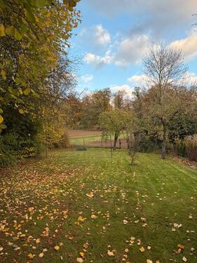 Foto - Komplett renovierte DHH mit 6 Zimmern und Garten - Basberg