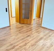 Duisburg Rheinhausen Mitte 2 OG 2,5 Zimmer Wohnung zu Vermieten