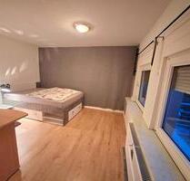 Eine schöne helle Wohnung mit 4 Zimmer, Balkon, Teilmöbliert. 95q - Niederzier