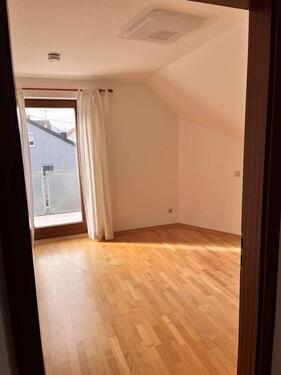 Foto - 3.5 Zimmer Dachgeschoßwohnung zur Miete in Stuttgart