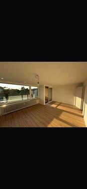 Foto - Sanierte Zwei Zimmerwohnung - 830,00 EUR Kaltmiete,