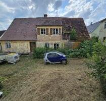 Zwei Wohnhäuser mit zusätzlichem Grundstück in 86744 Hainsfarth (