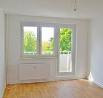 sanierte 3-Raum-Wohnung mit Badewanne, Balkon, Stellplatz! Bezug ab sofort möglich! - Sangerhausen
