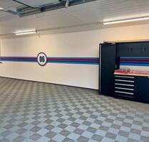 Oldtimer PKW Garage mit 10 Stellplätze und 160qm Oldtimergarage - Verl