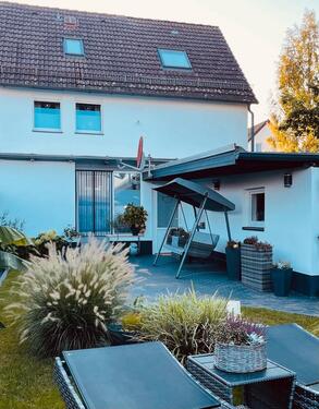 Foto - Kernsaniertes Reihenendhaus mit Feldblick