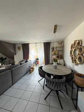 Foto - Helle- Große 3 Zimmer-Wohnung - 900,00&nbsp;EUR Kaltmiete, ca.&nbsp; 90,00&nbsp;m&sup2;