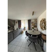 Helle- Große 3 Zimmer-Wohnung - 900,00&nbsp;EUR Kaltmiete, ca.&nbsp; 90,00&nbsp;m&sup2; in Rüdesheim (PLZ: 55593)