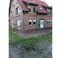 3 Zimmer Wohnung 90 qm mit Terrasse und Gartenmitnutzung - Edemissen