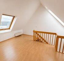 Lichtdurchflutete Maisonette-Dachgeschosswohnung mit Balkon in Magdeburg-Ottersleben