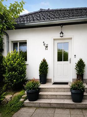 Foto - Bungalow mit Wintergarten, großem Garten - provisonsfrei!!