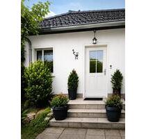 Bungalow mit Wintergarten, großem Garten - provisonsfrei!! - Berlin Marzahn-Hellersdorf