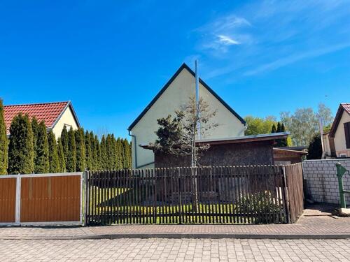Foto - Haus mit Garten, Pool, Sauna und Partyraum