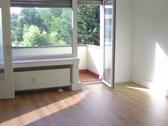 Foto - Balkon, 2 Zimmer, Eßküche, Stellplatz, sofort frei !!!