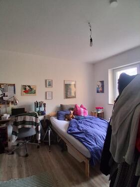 Foto - Helles geräumiges WG-Zimmer in freundlicher 3er WG zu vermieten