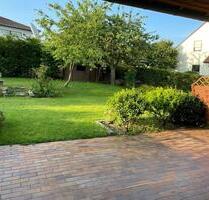 Charmante Hochparterre-Wohnung - 4 Zi. mit Garten, EBK und Garage - Neu-Anspach