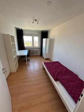 Foto - Nur für Studierende: 1 Zimmer in 3er-WG-Wohnung Nähe Uni.