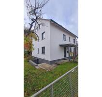 3-Zimmer-Wohnung mit Einbauküche und Garage in Zweifamilienhaus in Oberkochen