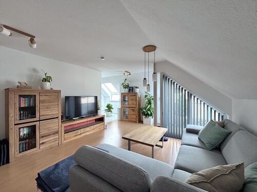 Foto - Helle 2-Zimmer DG-Wohnung mit Küche, TG-Stellplatz in Rauenberg