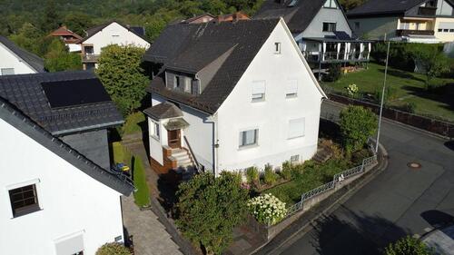 Foto - 6 Zimmer Mehrfamilienhaus, Wohnhaus zum Kaufen in Dillenburg