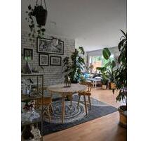 Zimmer frei in liebevoller, grüner Wohnung mit großer Terrasse – - Hamburg Harburg