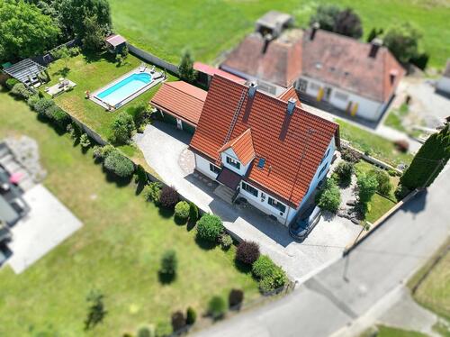 Foto - Mediterranes Traumhaus mit Pool, Gartenidylle & Airbnb-Rendite