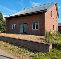 Bauern-Haus, 1 oder 2 Fam.Haus, Stallungen und Wiese 16550 m² - Sonsbeck