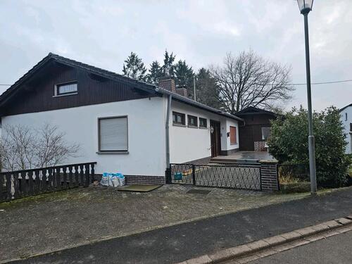 Foto - Ein Familiehaus zum vermieten mit WBS
