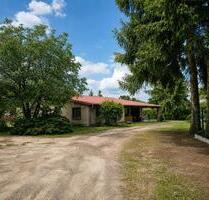 Großzügiger Bungalow auf großem Grundstück mit viel Privatsphäre - Groß Köris Großzügiger Bungalow auf großem Grundstück mit viel Privatsphäre - Groß Köris