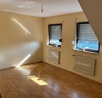 3 Zimmer Wohnung 90qm, sehr ruhig gelegen - Altenstadt